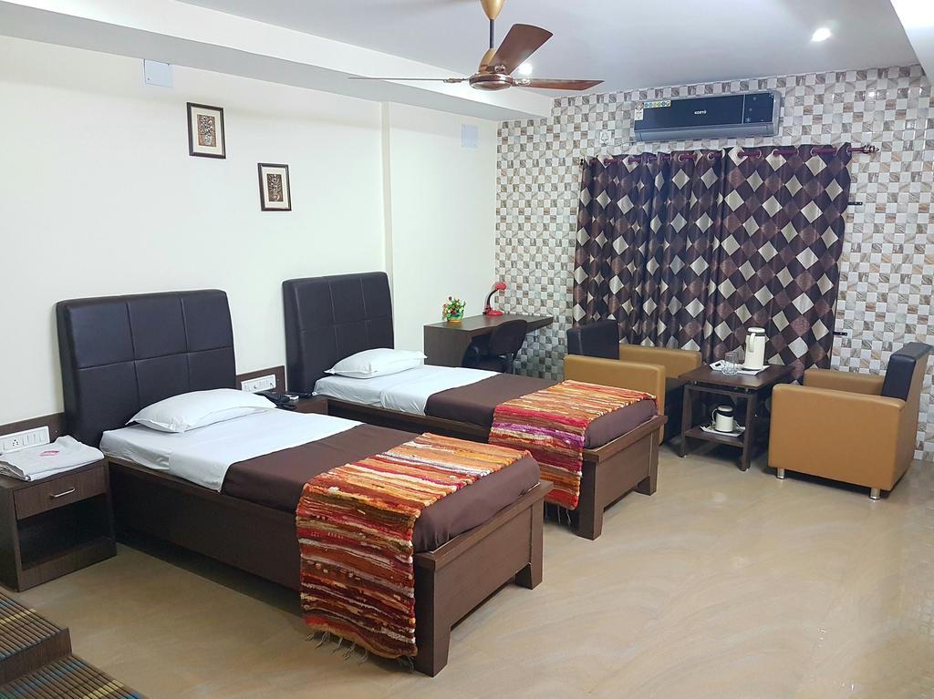 Hotel Rajdhani Bhubaneswar Esterno foto