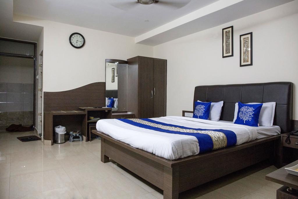 Hotel Rajdhani Bhubaneswar Esterno foto