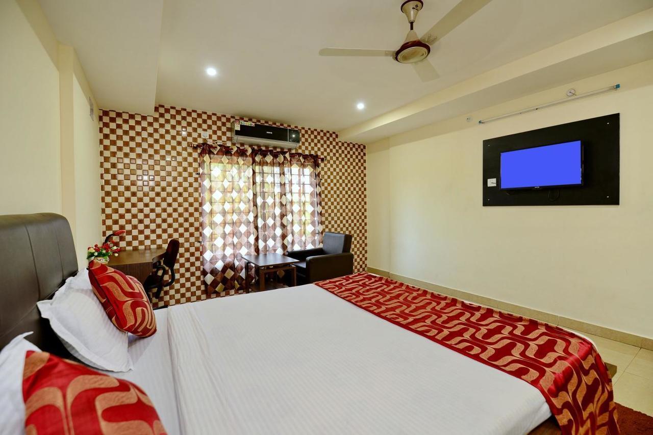 Hotel Rajdhani Bhubaneswar Esterno foto