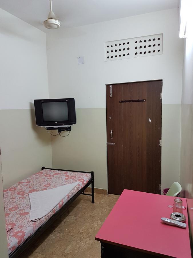 Hotel Rajdhani Bhubaneswar Esterno foto