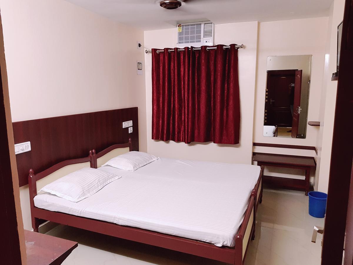 Hotel Rajdhani Bhubaneswar Esterno foto