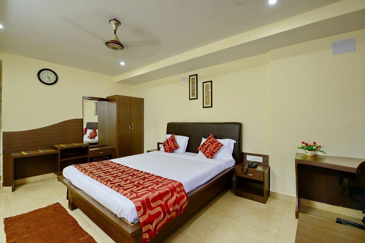 Hotel Rajdhani Bhubaneswar Esterno foto